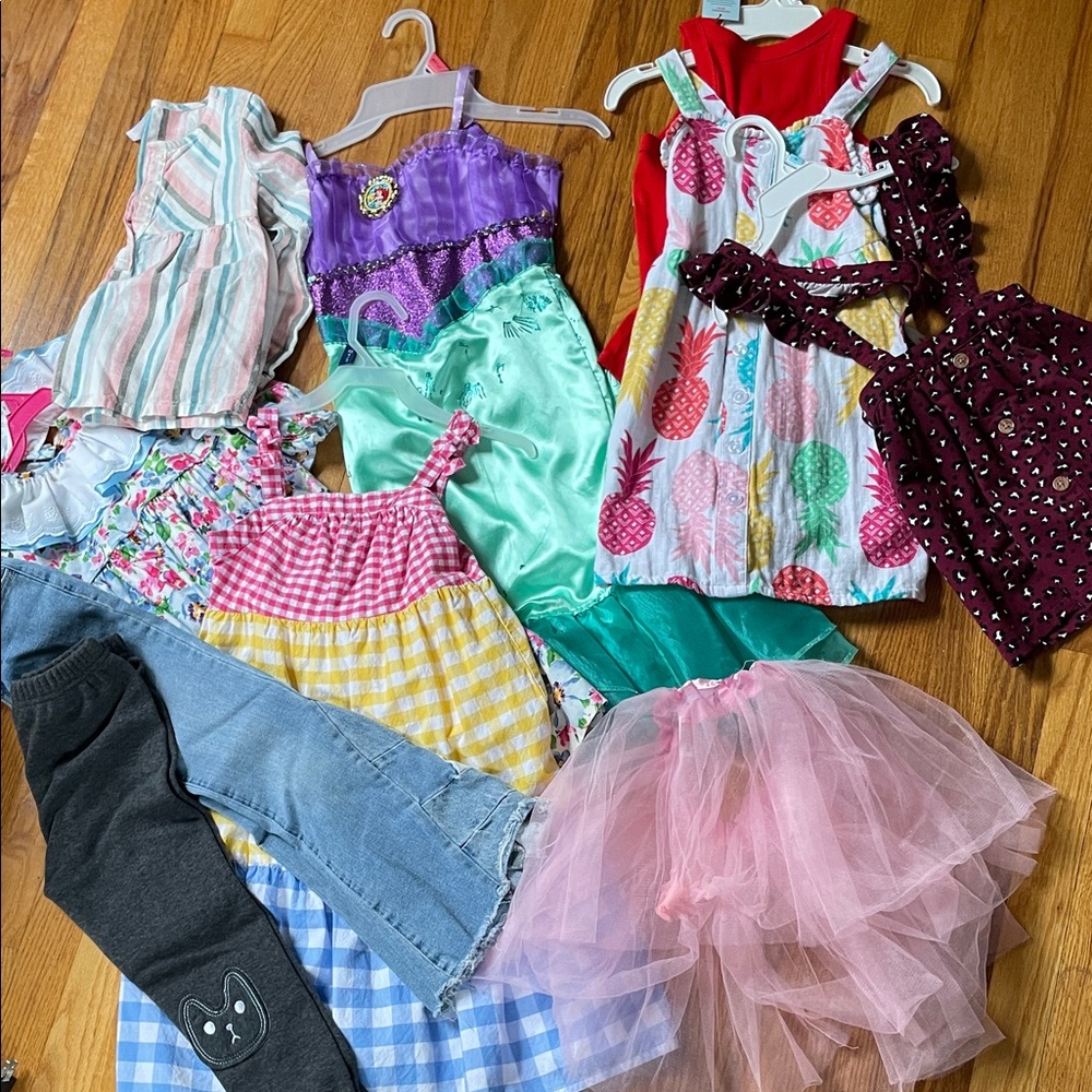 Donating on 4/20 - buy now! Girls Mixed Lot size 5